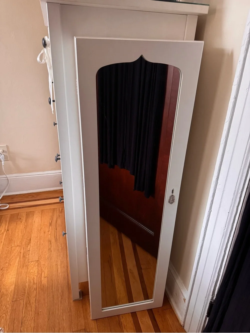 SONGMICS locking mirrored jewelry armoire